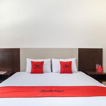 Reddoorz Plus Near Mall Roxy Banyuwangi Banyuwangi  Dış mekan fotoğraf