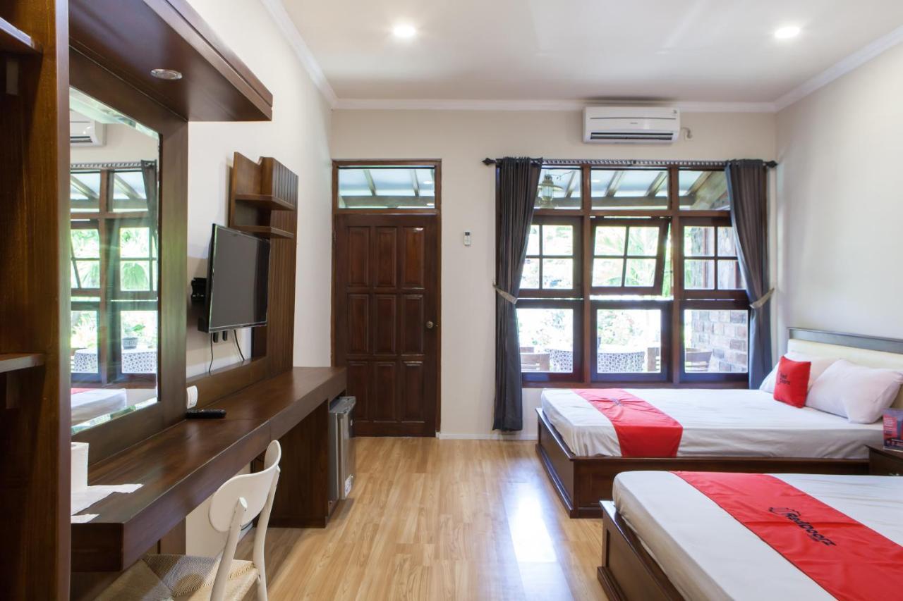Reddoorz Plus Near Mall Roxy Banyuwangi Banyuwangi  Dış mekan fotoğraf